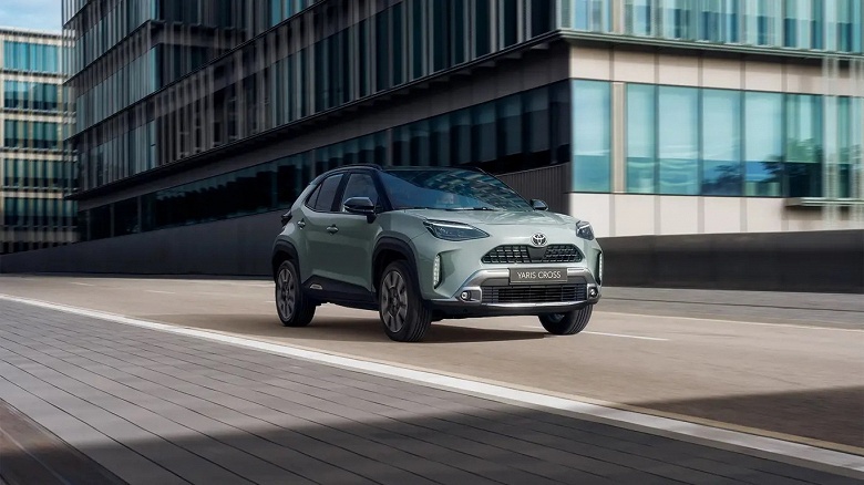 Новейший кроссовер Toyota с расходом до 5 л на 100 км и отличным оснащением &mdash; теперь дешевле. Представлен Toyota Yaris Cross Hybrid 2025