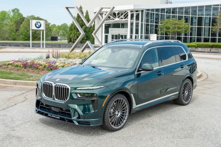 Представлен BMW Alpina XB7 с V8 &mdash; он стал 7-миллионным автомобилем на заводе в Спартанбурге