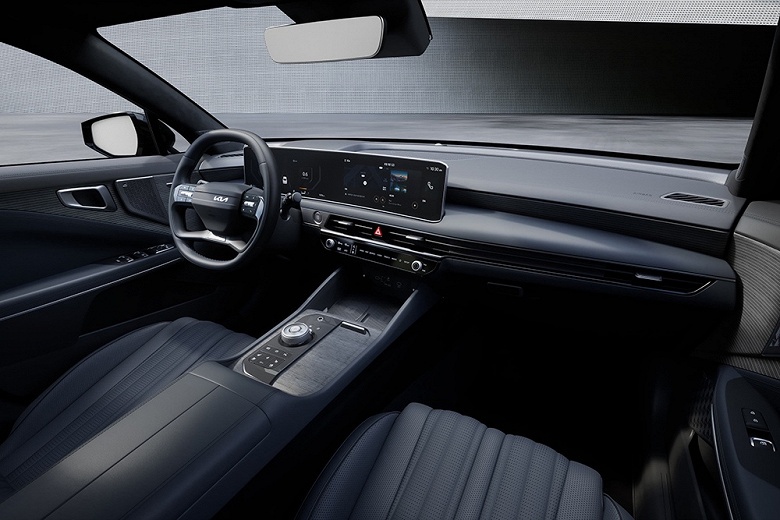 В салонах российских дилеров появились Kia K8 2025 корейской сборки — мощный гибрид по цене Toyota Camry - 2 В салонах российских дилеров появились Kia K8 2025 корейской сборки — мощный гибрид по цене Toyota Camry