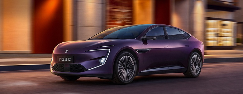 Этот производитель первым в России предложил покупателям пожизненную гарантию. Представлен Avatr 12 2025 за $35 900 (2,9 млн рублей) - 4 Этот производитель первым в России предложил покупателям пожизненную гарантию. Представлен Avatr 12 2025 за $35 900 (2,9 млн рублей)