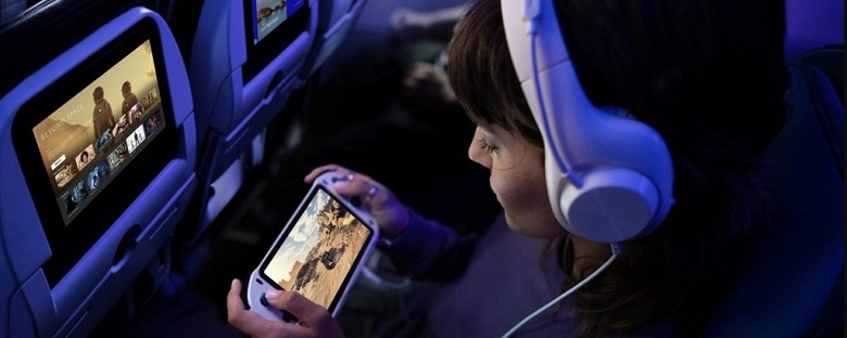 Starlink со скоростью более 200 Мбит/с для пассажиров гражданских самолётов &mdash; уже реальность. Спутниковый интернет Илона Маска протестировали на самолёте компании United Airlines