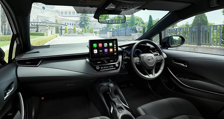 Чисто бензиновая версия осталась в прошлом: представлена новейшая Toyota Corolla за $15 700 (1,3 млн рублей)