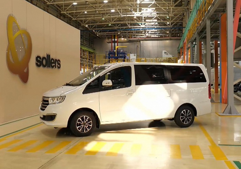 Конкурент Lada Largus дешевле 2 млн рублей с гарантией на 200 000 км, со сваркой и окраской кузовов. К дилерам поступили первые Sollers SF1