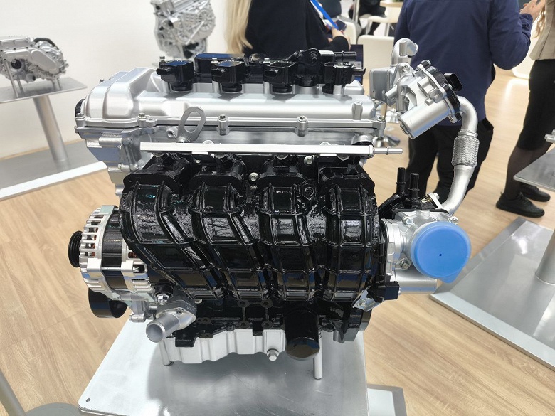 Китайцы представили в Москве очень дешевый 2,0-литровый 140-сильный мотор