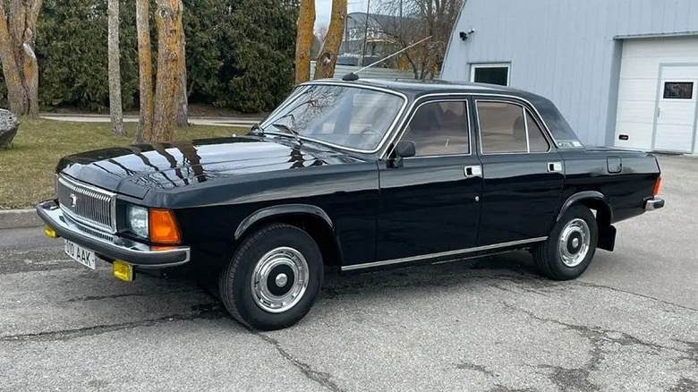На продажу выставили редкую «Волгу» КГБ с 5,5-литровым мотором V8, без пробега - 1 На продажу выставили редкую «Волгу» КГБ с 5,5-литровым мотором V8, без пробега