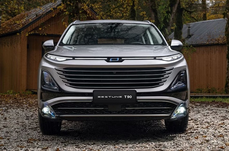 Мощный мотор и «автомат» Aisin, но не берут: скидки на кроссовер Bestune T90 и большой лифтбэк B70 достигают уже 550 тыс. рублей и действуют до конца 2025 года - 1 Мощный мотор и «автомат» Aisin, но не берут: скидки на кроссовер Bestune T90 и большой лифтбэк B70 достигают уже 550 тыс. рублей и действуют до конца 2025 года
