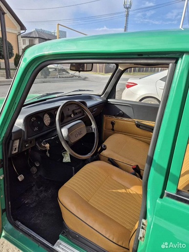 Новый &laquo;Москвич&raquo; &mdash; за 740 тыс. рублей. В России нашелся коллекционный &laquo;Москвич-2140&raquo;