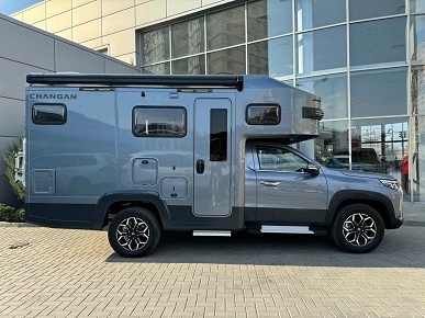 8-ступенчатый «автомат», мощный мотор, полный привод, а также душ, холодильник и даже стиральная машина. В России продают автодом Changan Hunter Plus 2025 года за 8,4 млн рублей - 2 8-ступенчатый «автомат», мощный мотор, полный привод, а также душ, холодильник и даже стиральная машина. В России продают автодом Changan Hunter Plus 2025 года за 8,4 млн рублей