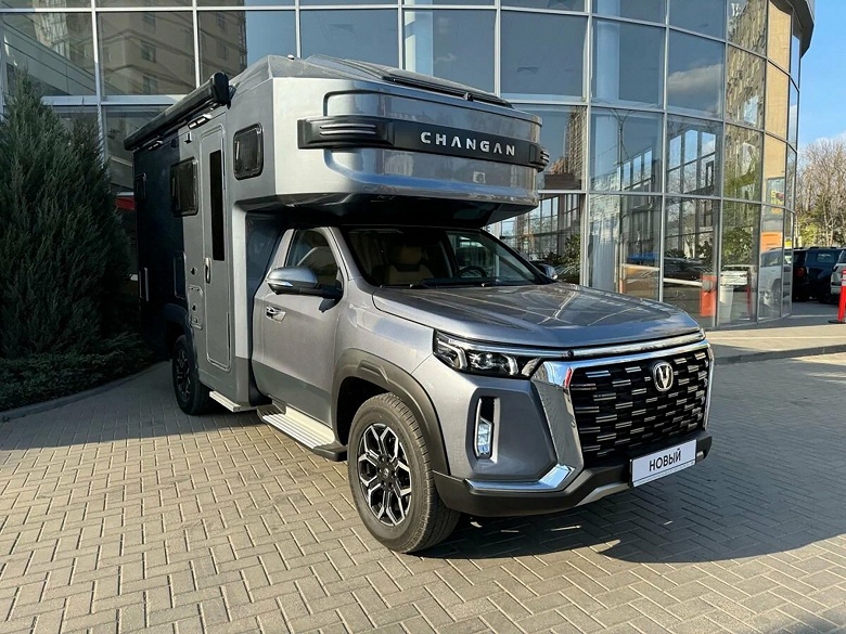 8-ступенчатый «автомат», мощный мотор, полный привод, а также душ, холодильник и даже стиральная машина. В России продают автодом Changan Hunter Plus 2025 года за 8,4 млн рублей - 1 8-ступенчатый «автомат», мощный мотор, полный привод, а также душ, холодильник и даже стиральная машина. В России продают автодом Changan Hunter Plus 2025 года за 8,4 млн рублей