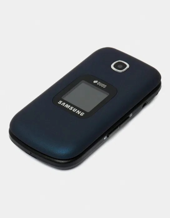 Siemens A52, Nokia Lumia 800 и другие телефоны, которые были у сотрудников Selectel в детстве - 11