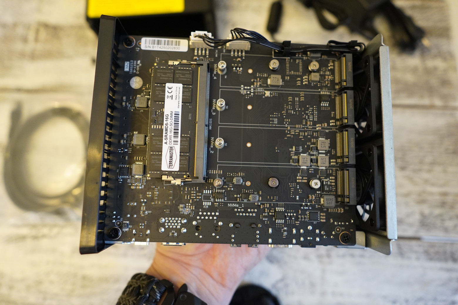 Идеальный NAS на 8 NVME дисков. Обзор Terramaster F8 Plus - 4