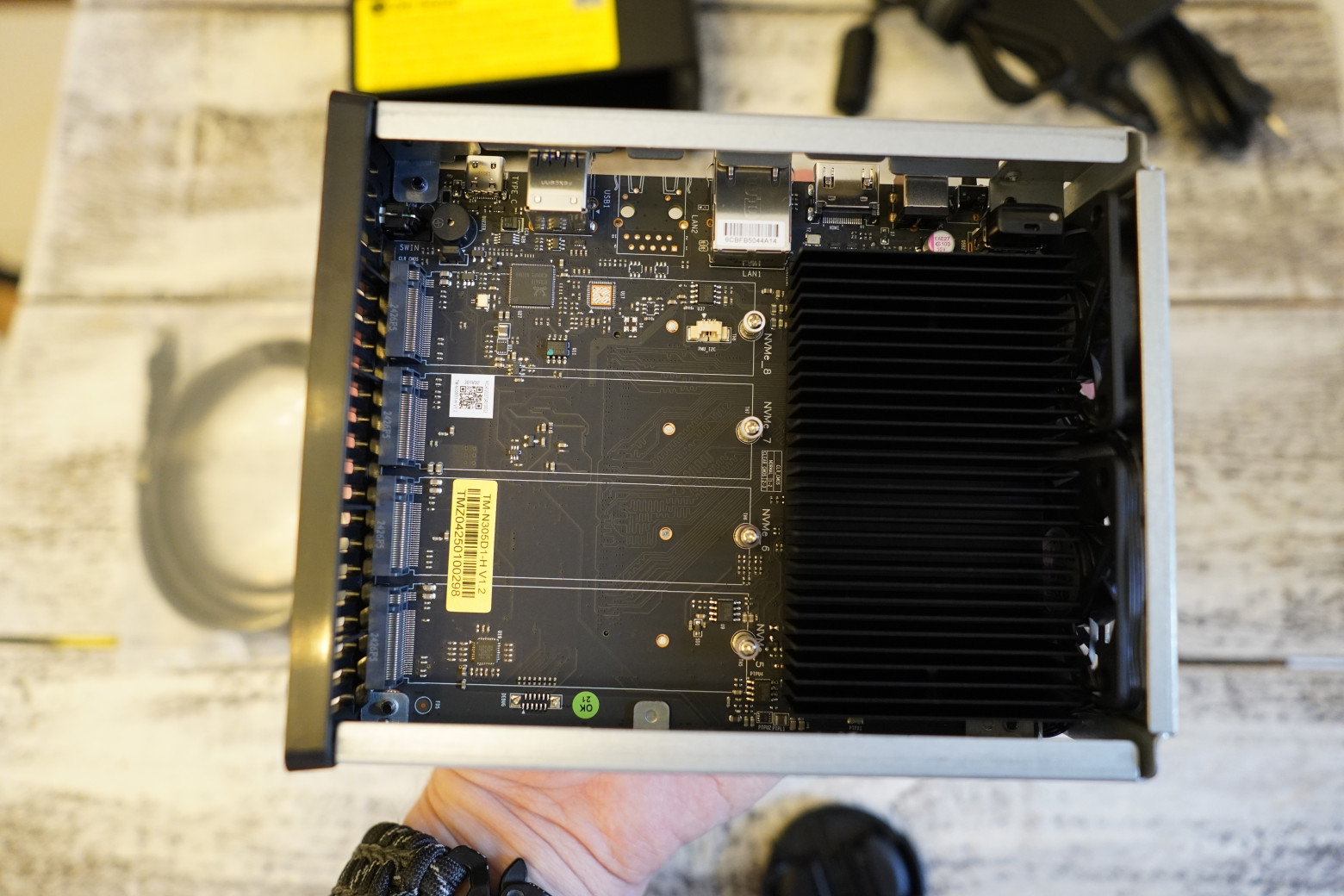 Идеальный NAS на 8 NVME дисков. Обзор Terramaster F8 Plus - 5