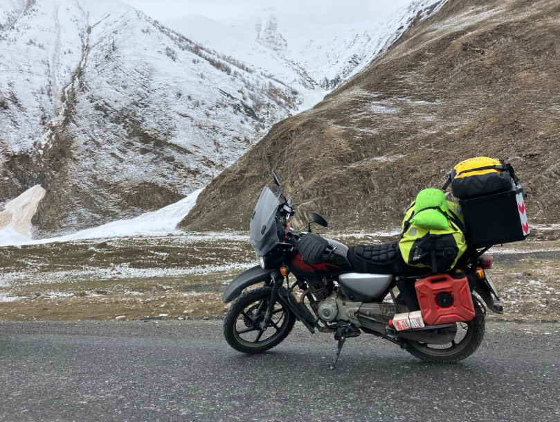 Крестовый перевал в апреле. Военно-Грузинская дорога.