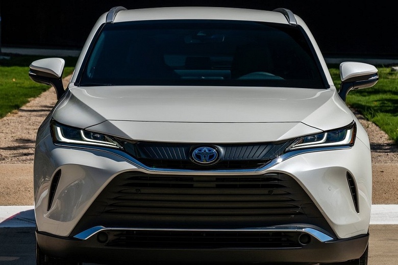 В России начали продавать кроссоверы Toyota Venza 2025: передний привод — 4,75 млн рублей, полный привод — 4,79 млн рублей - 1 В России начали продавать кроссоверы Toyota Venza 2025: передний привод — 4,75 млн рублей, полный привод — 4,79 млн рублей