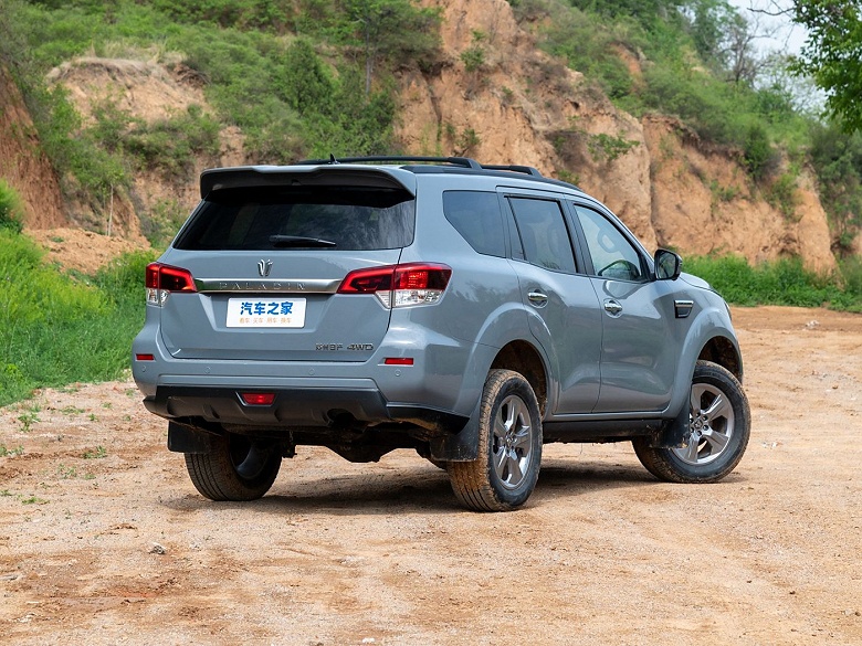 Nissan Paladin, представленный в России, стал еще круче: анонсированы версии Cool Edition и Black Warrior Edition — 2,0-литровый турбомотор, 8-ступенчатый «автомат» и полный привод - 2 Nissan Paladin, представленный в России, стал еще круче: анонсированы версии Cool Edition и Black Warrior Edition — 2,0-литровый турбомотор, 8-ступенчатый «автомат» и полный привод