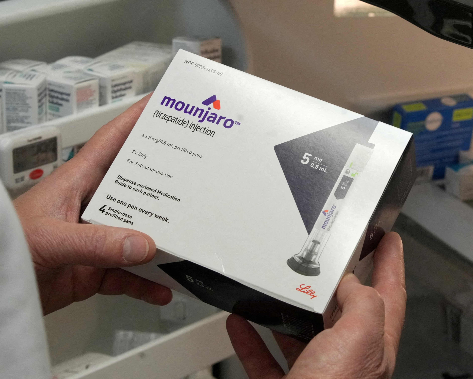  Mounjaro также эмулирует GLP-1 и второй гормон, что даёт ещё более впечатляющие результаты.