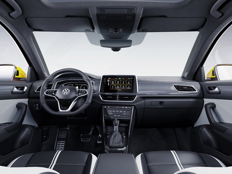 Младший брат Volkswagen Tiguan подорожал в России, но он все равно стоит на уровне «китайцев»: заказы на Volkswagen T-Roc принимаются от 2,7 млн рублей - 3 Младший брат Volkswagen Tiguan подорожал в России, но он все равно стоит на уровне «китайцев»: заказы на Volkswagen T-Roc принимаются от 2,7 млн рублей
