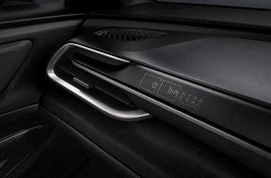 Toyota, которая бросает вызов Mercedes-Maybach: представлена Toyota Crown 70th Anniversary Edition — и она оказалась недорогой