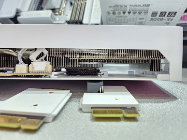 У этой видеокарты два совершенно разных разъёма питания, и оба можно отсоединить. Colorful показала необычный прототип - 3 У этой видеокарты два совершенно разных разъёма питания, и оба можно отсоединить. Colorful показала необычный прототип