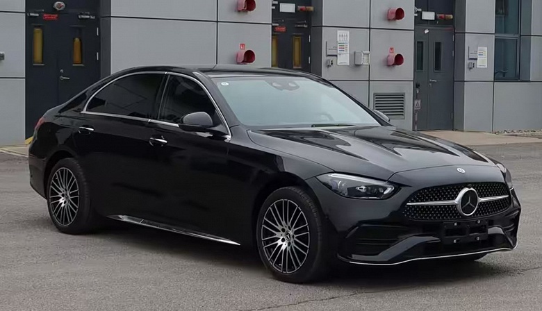 &laquo;Полторашка&raquo; &mdash; всё: Mercedes-Benz C-класса наконец-то получил 2,0-литровый мотор в базе, но пока только в Китае