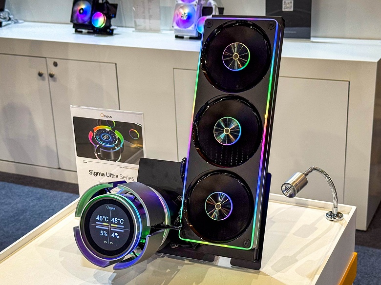 Ocypus показала прототип СЖО Sigma Ultra с вентилятором, экраном и раскрывающимся &laquo;соплом&raquo; на помпе