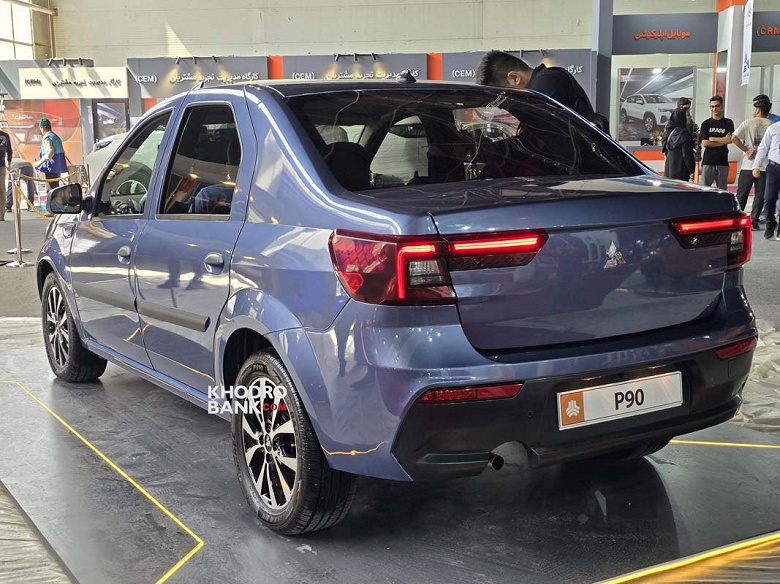 Renault Logan радикально изменился: новые седаны Pars Nova могут выпускать каждые две минуты
