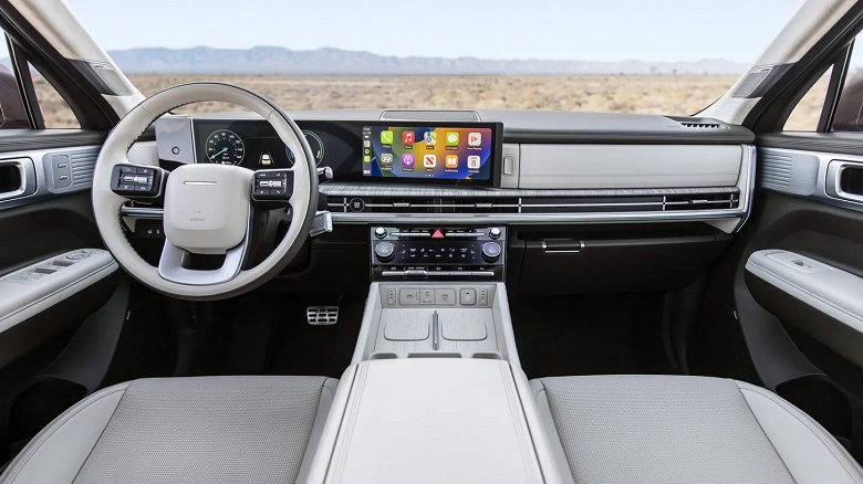 В России рухнули цены на новый Hyundai Santa Fe пятого поколения: машины под заказ &mdash; от 3,2 млн рублей, это на 1,2 млн рублей дешевле, чем в апреле