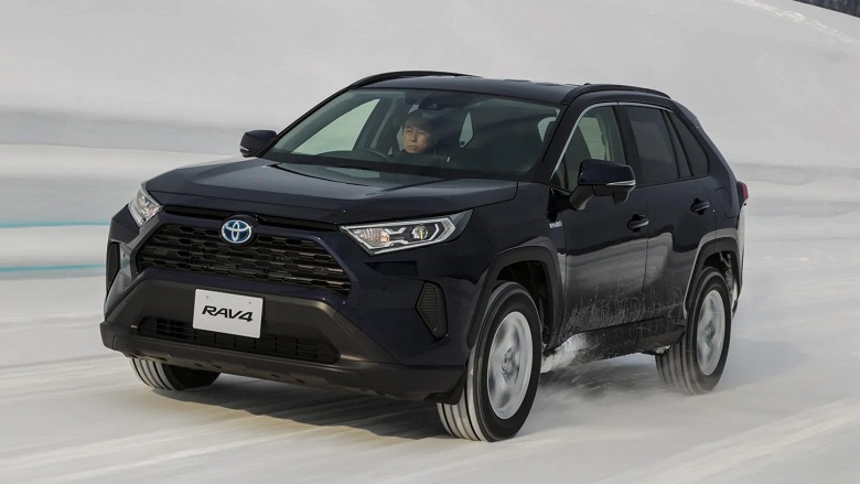 Подержанные Toyota RAV4, Hyundai Creta, Volkswagen Tiguan и Kia Sportage заметно подешевели с начала года: названы актуальные цены