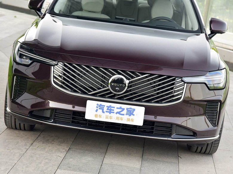 Стартовали продажи обновленного Volvo S90: от 41,5 тыс. долларов, с полным приводом и 445 л.с. в топовой версии S90 T8 - 1 Стартовали продажи обновленного Volvo S90: от 41,5 тыс. долларов, с полным приводом и 445 л.с. в топовой версии S90 T8