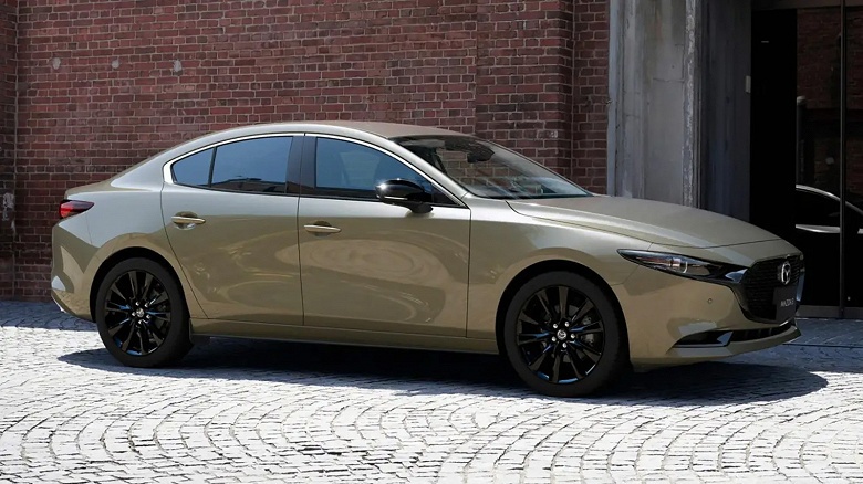 В Россию едет крупная партия Mazda 3 2025: 2,0-литровый мотор, классический «автомат» и цена 3,69 млн рублей - 1 В Россию едет крупная партия Mazda 3 2025: 2,0-литровый мотор, классический «автомат» и цена 3,69 млн рублей