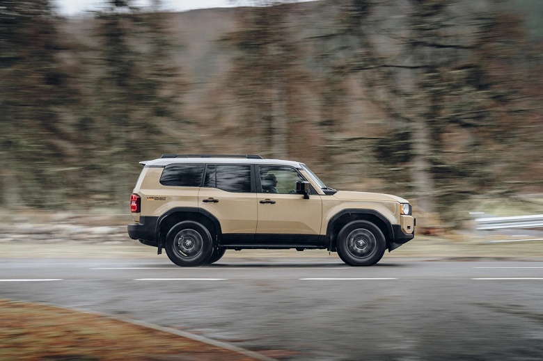 Toyota возобновила продажи автомобилей в России. Названы актуальные цены Land Cruiser, Highlander, RAV4, Camry - 2 Toyota возобновила продажи автомобилей в России. Названы актуальные цены Land Cruiser, Highlander, RAV4, Camry