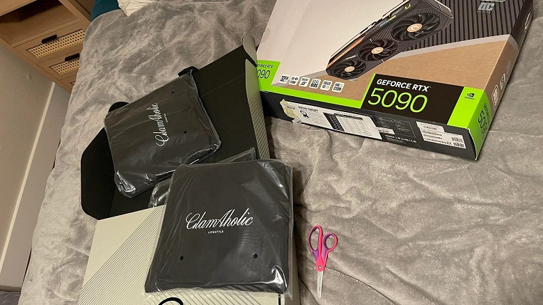 Пользователи покупают GeForce RTX 5090 за 3000 долларов, но в запечатанной коробке находят лишь несколько рюкзаков: обмануты уже больше 30 человек - 1 Пользователи покупают GeForce RTX 5090 за 3000 долларов, но в запечатанной коробке находят лишь несколько рюкзаков: обмануты уже больше 30 человек
