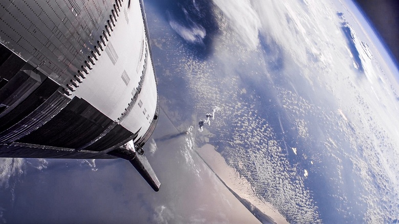 Фантастика становится реальностью: появились зрелищные космические кадры и видео из двигательного отсека Starship