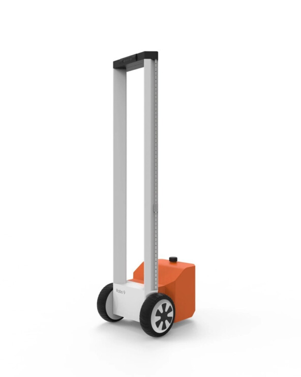 Первая версия рамы робота. Вид спереди