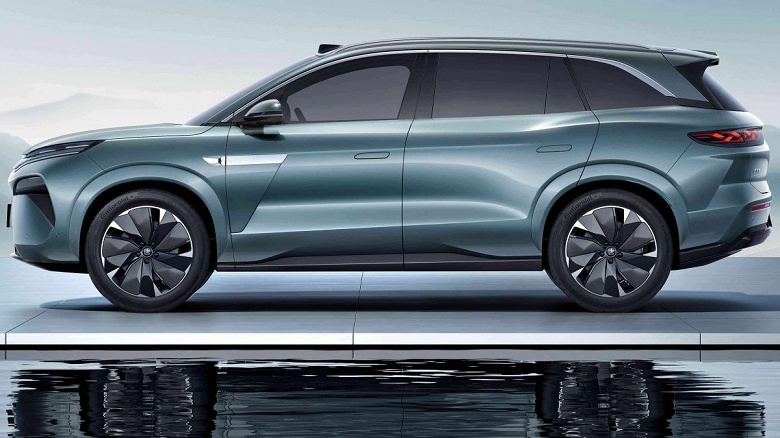 Альтернатива Toyota Highlander и Li Auto L6 &mdash; всего 4,5 млн рублей. В России появился 700-сильный гибрид BYD Tang L &mdash; &laquo;самый крутой китайский кроссовер&raquo; по версии китайских СМИ