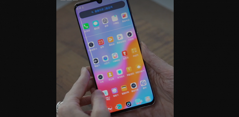 Смартфон, который меняет &laquo;Южную Корею&raquo; на &laquo;марионеточное государство&raquo; и следит за владельцем. Северокорейский аппарат показали вживую
