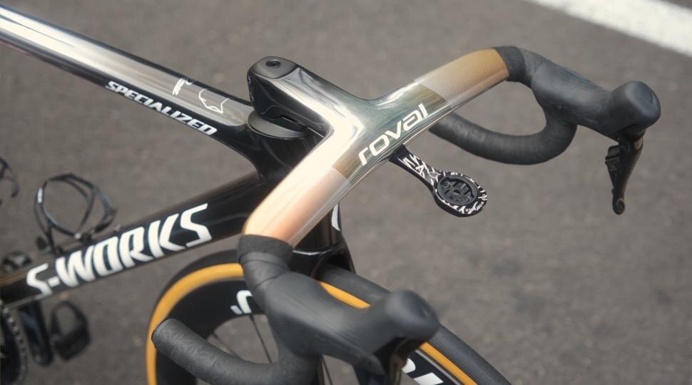 Технические новинки TDF 2024 года - интегрированный кокпит Remco SL8 Roval Rapide