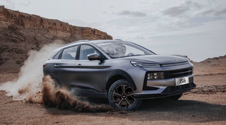 Старший брат &laquo;Москвича 3&raquo; резко подешевел до 2 млн. Флагманский кроссовер JAC JS6 в России стал доступнее на 400 тыс. рублей