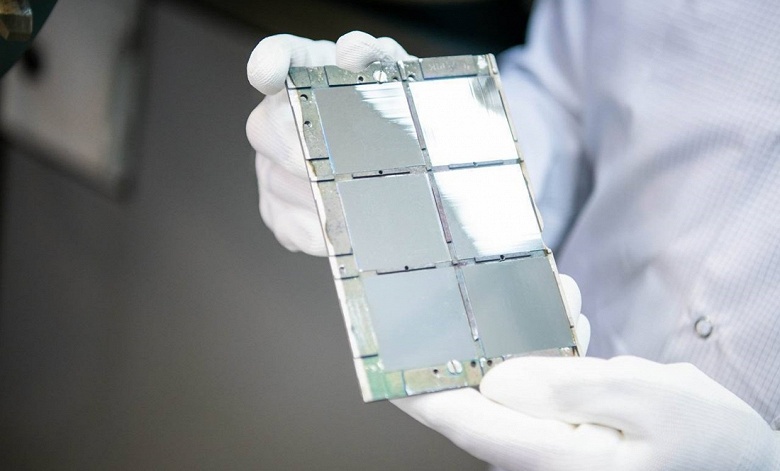 В России создали новое терморегулирующее покрытие для спутников