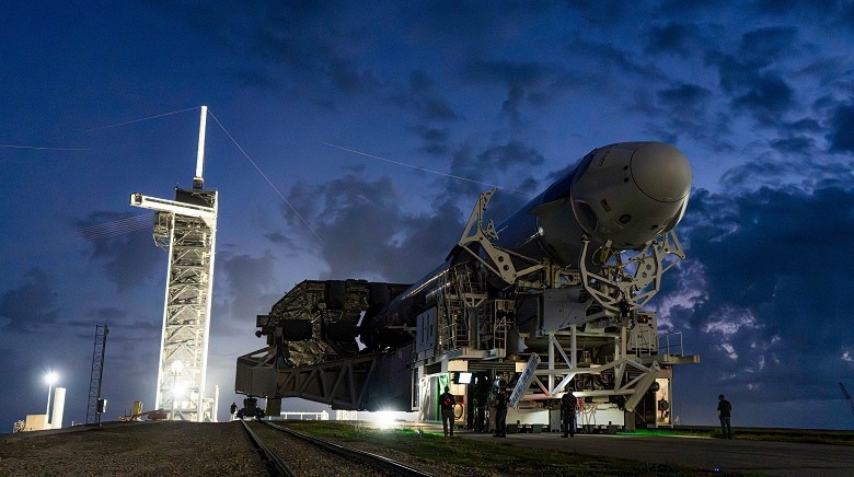 Абсолютно новый корабль Dragon, который доставит людей на МКС, показали перед запуском - 1 Абсолютно новый корабль Dragon, который доставит людей на МКС, показали перед запуском