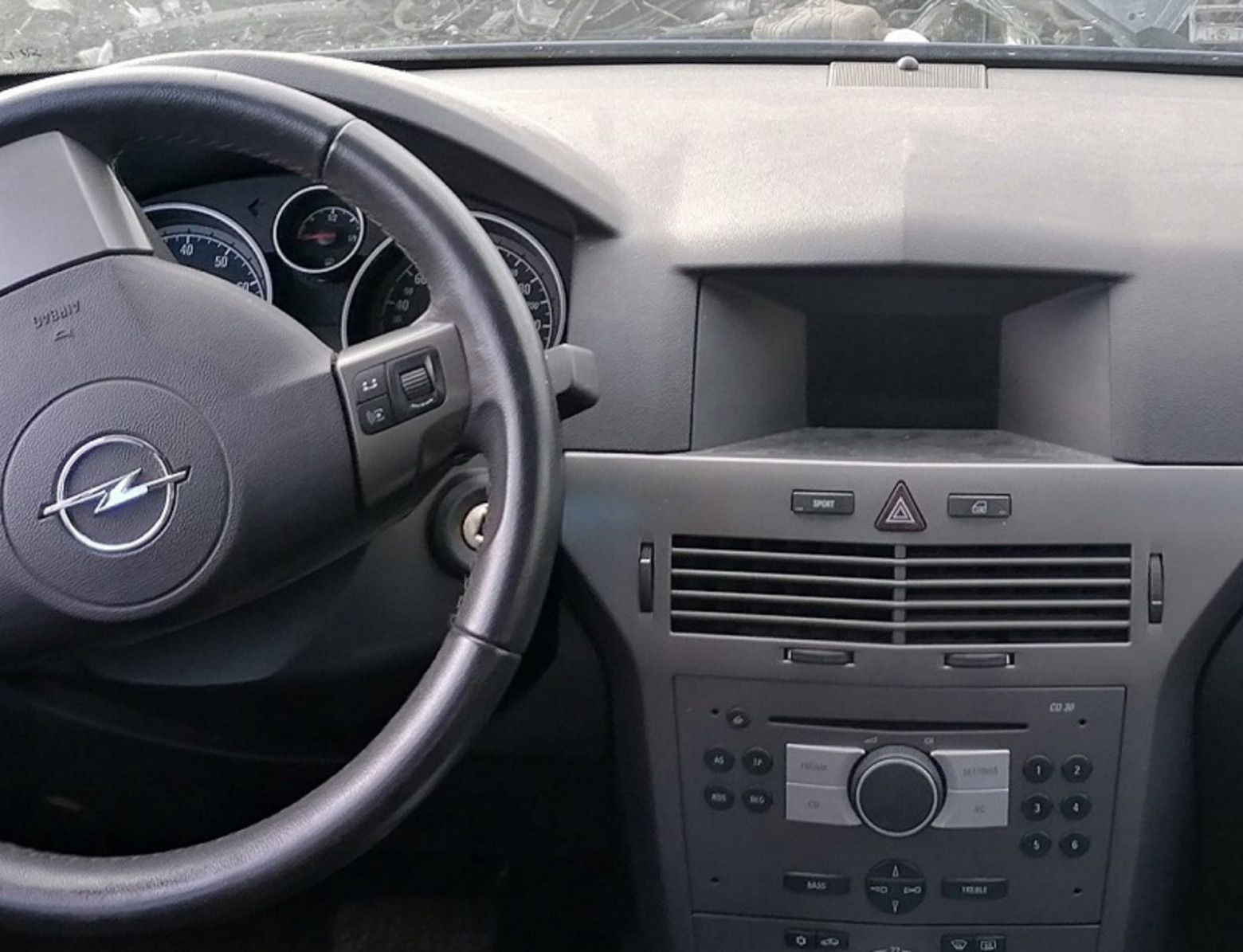 Консоль Opel Astra H Консоль Opel Astra H