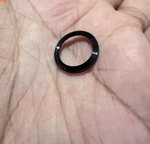 Новая проблема с Galaxy S25 Ultra — у смартфона отклеиваются кольца вокруг модулей основной камеры - 2 Новая проблема с Galaxy S25 Ultra — у смартфона отклеиваются кольца вокруг модулей основной камеры