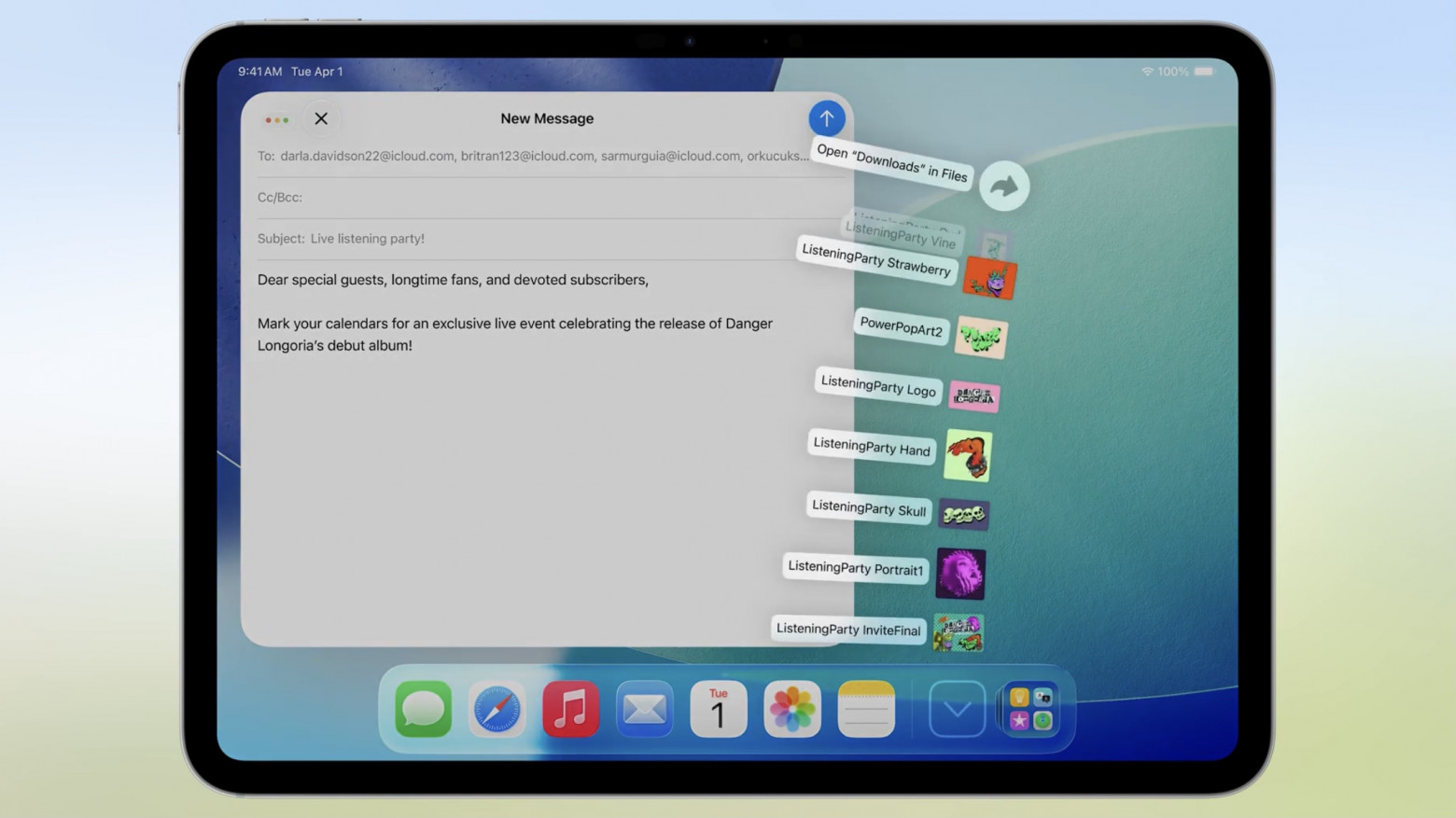 Файлы можно добавить прямо в Dock