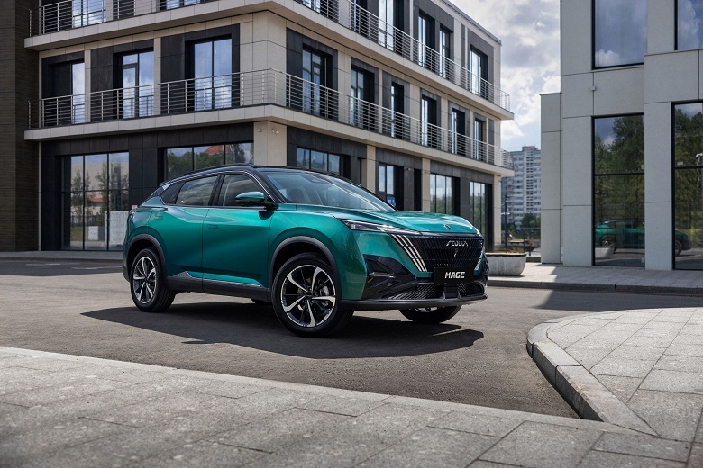 Объявлены цены на кроссоверы Dongfeng Mage и Dongfeng Huge в России