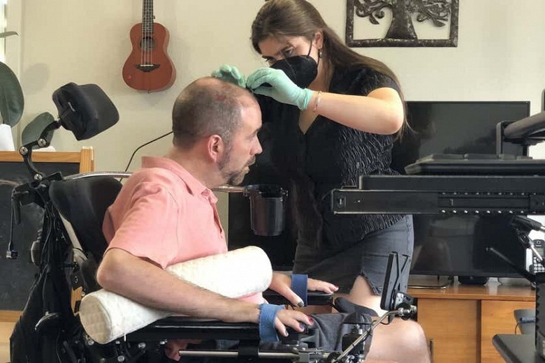 Калифорнийские учёные разработали интерфейс &laquo;мозг-компьютер&raquo; и вернули голос парализованному пациенту