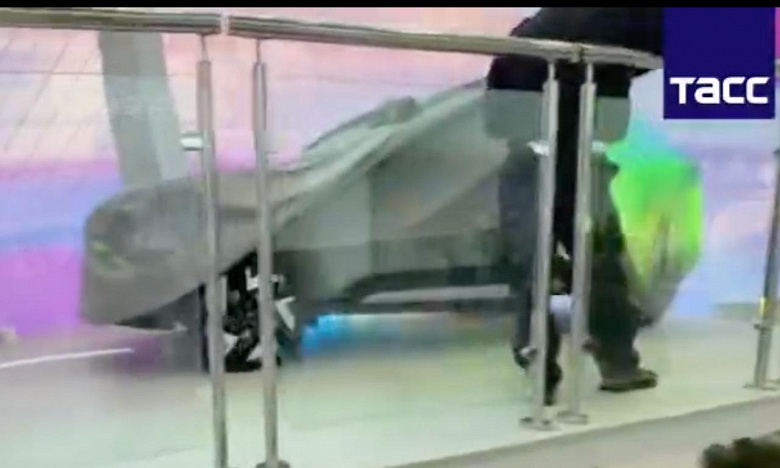 Будущий кроссовер АвтоВАЗа на базе Lada Vesta засняли за три дня до премьеры - 1 Будущий кроссовер АвтоВАЗа на базе Lada Vesta засняли за три дня до премьеры