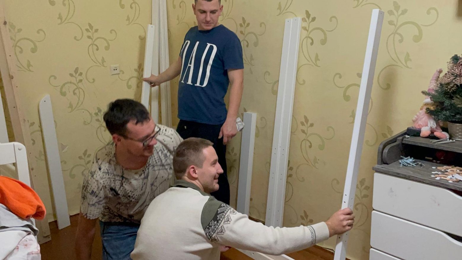 С детства любил конструкторы. 