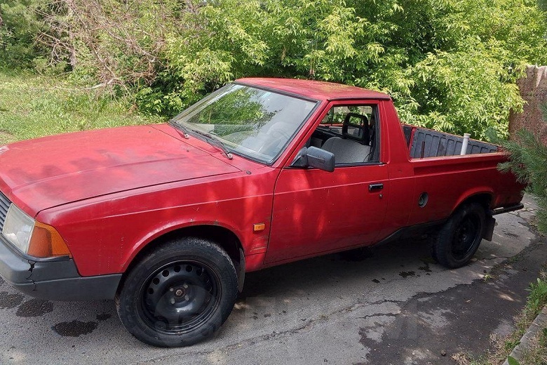 Редкий &laquo;Москвич-2335&raquo; в кузове пикап с маленьким пробегом, в отличном состоянии отдают за бесценок