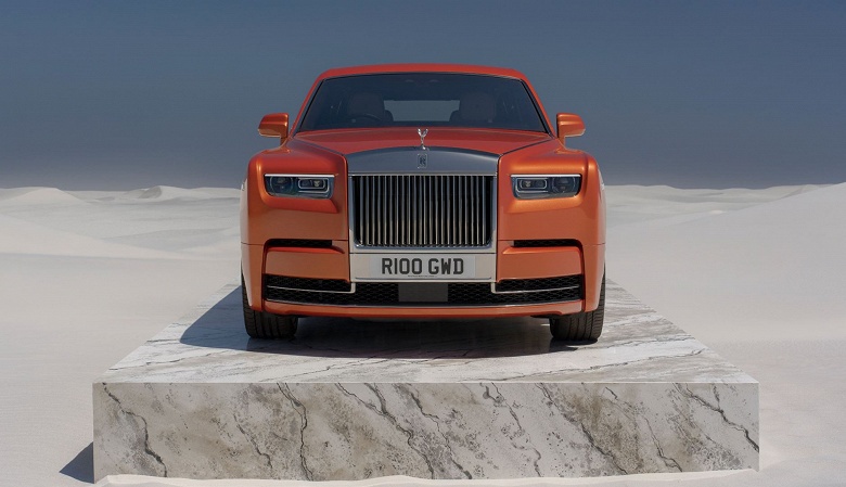 Россияне предпочитают импортный люкс: в мае 2025 года в России купили больше Ferrari, чем Aurus