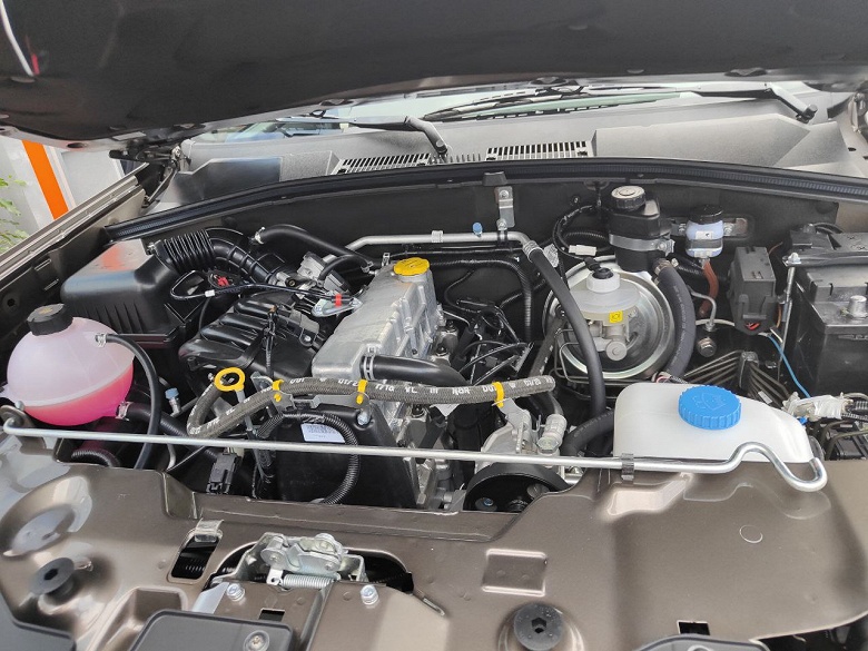 АвтоВАЗ представил новую Lada Niva &mdash; со светодиодными фарами и с новым мотором 1,8